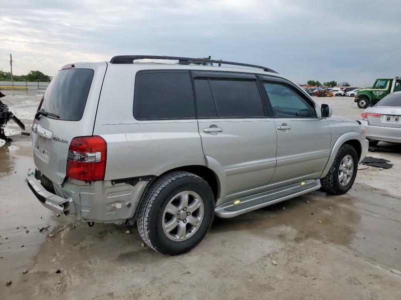 JTEDP21A240003998 - 2004 TOYOTA HIGHLANDER BASE رمادي صورة 3