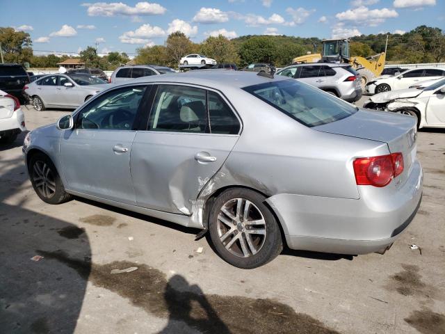 3VWSF71K56M777454 - 2006 VOLKSWAGEN JETTA 2.5 OPTION PACKAGE 1 SILVER photo 2