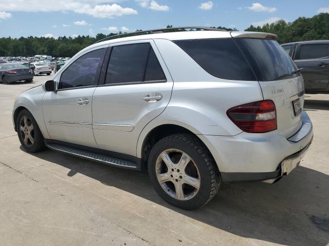 4JGBB75E36A021617 - 2006 MERCEDES-BENZ ML 500 Gümüş foto 2