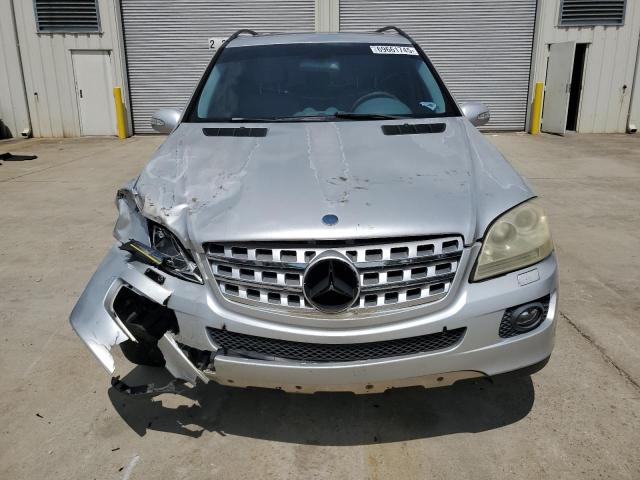 4JGBB75E36A021617 - 2006 MERCEDES-BENZ ML 500 Gümüş foto 5