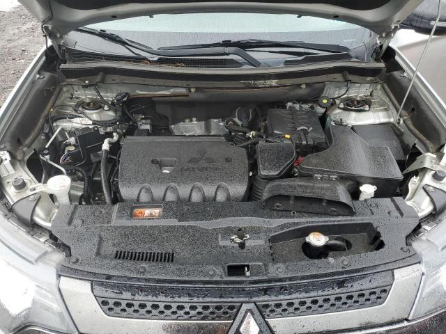 JA4AD3A38LZ010787 - 2020 MITSUBISHI OUTLANDER SE SILVER photo 12
