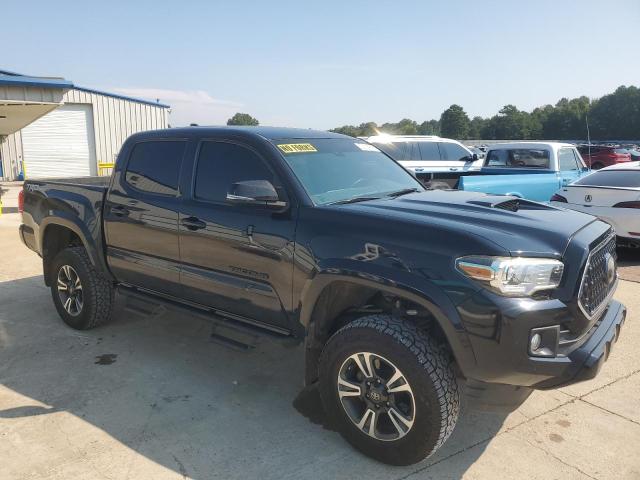 5TFAZ5CN8JX055478 - 2018 TOYOTA TACOMA DOUBLE CAB 黑色 照片 4