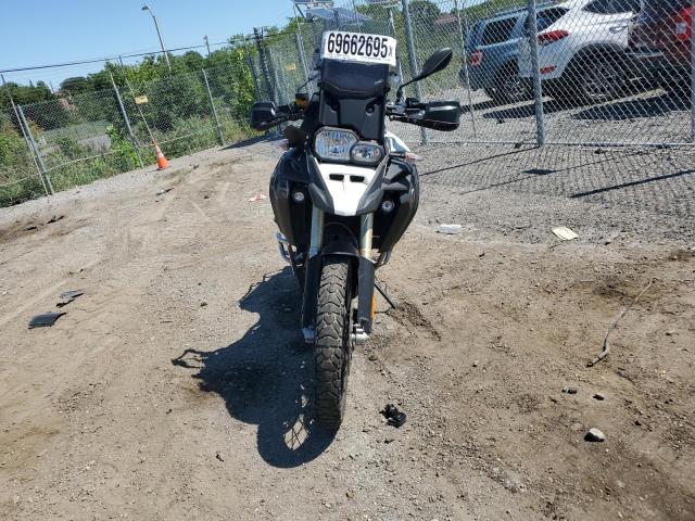WB10B1507FZ493637 - 2015 BMW F800 GS ADVENTURE 双色 照片 2
