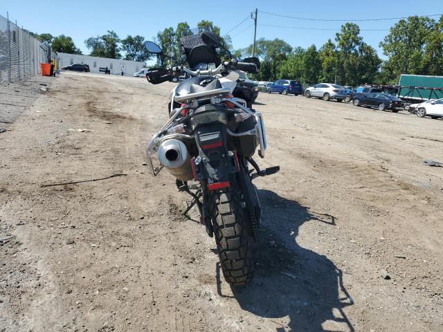 WB10B1507FZ493637 - 2015 BMW F800 GS ADVENTURE 双色 照片 4