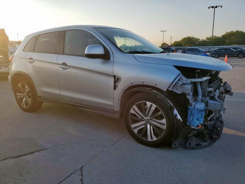 JA4AR3AU7LU005202 - 2020 MITSUBISHI OUTLANDER ES SILVER photo 4