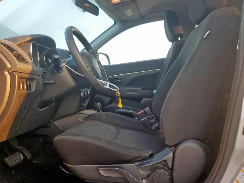 JA4AR3AU7LU005202 - 2020 MITSUBISHI OUTLANDER ES SILVER photo 7