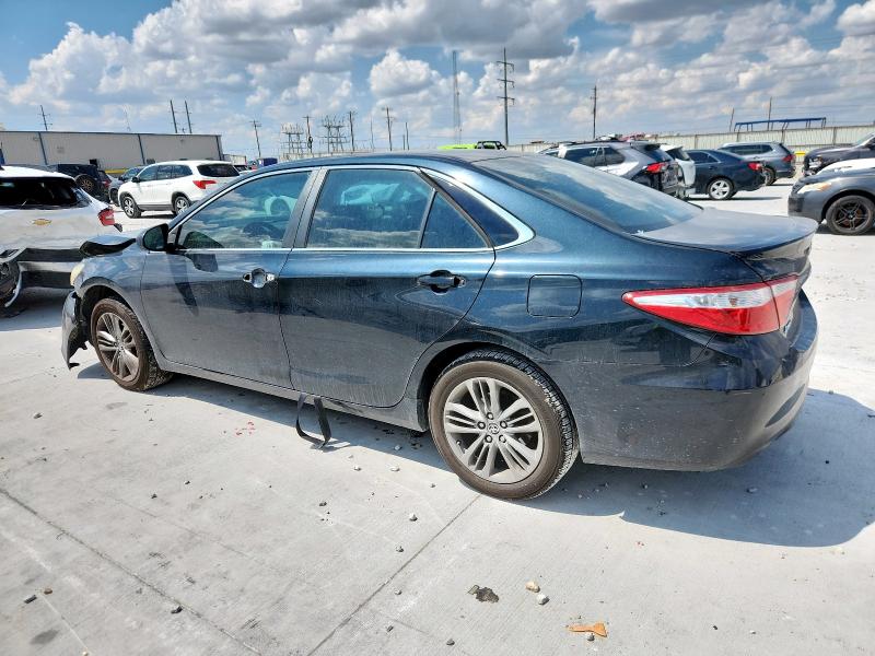 4T1BF1FK2GU551082 - 2016 TOYOTA CAMRY LE BLACK photo 2