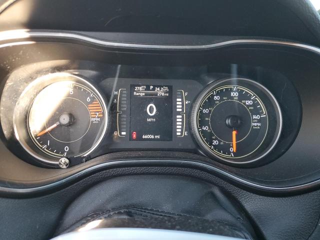 1C4PJMCB1KD299851 - 2019 JEEP CHEROKEE LATITUDE SILVER photo 9