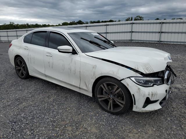 3MW5R1J06M8B59226 - 2021 BMW 330I WHITE photo 4