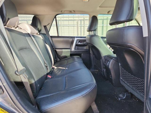 JTEBU5JR5G5372353 - 2016 TOYOTA 4RUNNER SR5/SR5 PREMIUM Сұр фото 11