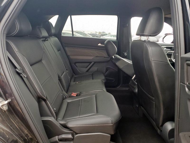 1V2WE2CA0PC213906 - 2023 VOLKSWAGEN ATLAS CROS SE Czarny zdjęcie 11