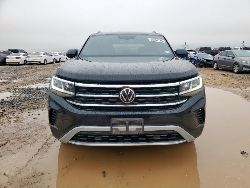 1V2WE2CA0PC213906 - 2023 VOLKSWAGEN ATLAS CROS SE Czarny zdjęcie 5