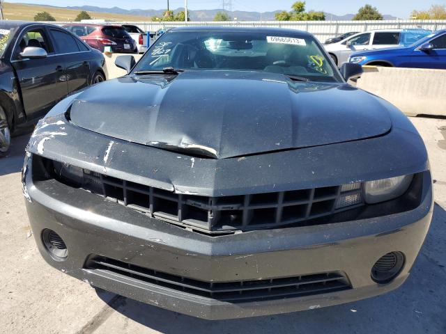 2G1FA1E36D9136170 - 2013 CHEVROLET CAMARO LS GRAY photo 5