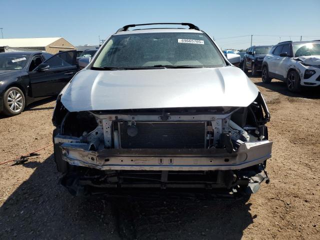 JF2GTABC4JH338296 - 2018 SUBARU CROSSTREK PREMIUM 银色 照片 5