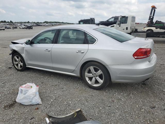1VWBP7A38CC021071 - 2012 VOLKSWAGEN PASSAT SE SILVER photo 2