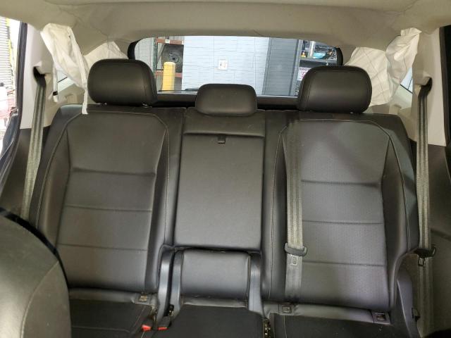 3VV2B7AX2JM139750 - 2018 VOLKSWAGEN TIGUAN SE 绿色 照片 10