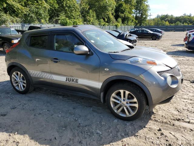 JN8AF5MV0DT212380 - 2013 NISSAN JUKE S GRAY photo 4