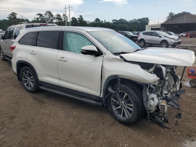 5TDKZRFH7KS573400 - 2019 TOYOTA HIGHLANDER SE WHITE photo 4