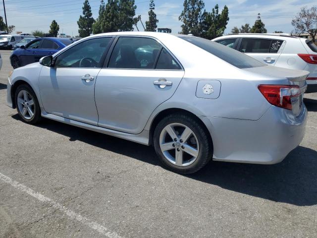 4T1BF1FK9CU065556 - 2012 TOYOTA CAMRY BASE ვერცხლისფერი ფოტო 2