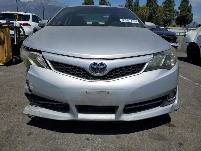 4T1BF1FK9CU065556 - 2012 TOYOTA CAMRY BASE ვერცხლისფერი ფოტო 5