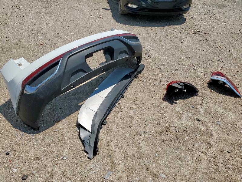 1V2HE2CA3NC230589 - 2022 VOLK ATLAS CROSS SPORT SE WHITE photo 13