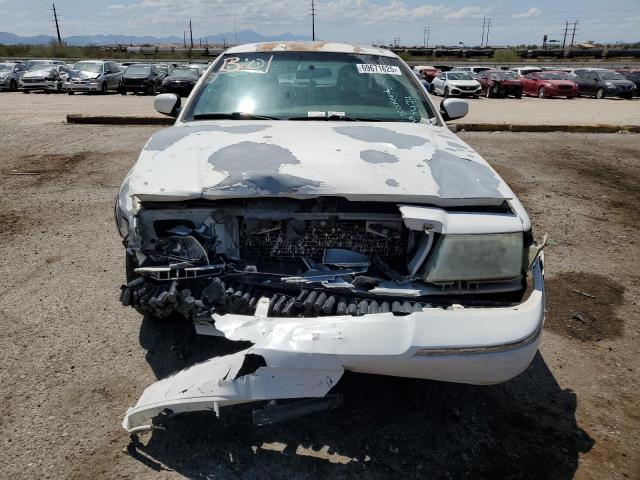 2MEFM74W15X603374 - 2005 MERCURY GRAND MARQUIS GS WHITE photo 5