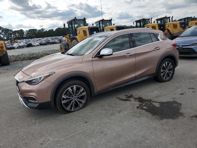 SJKCH5CR2HA037955 - 2017 INFINITI QX30 BASE 棕色 照片 1