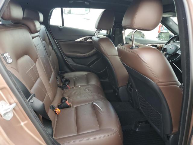 SJKCH5CR2HA037955 - 2017 INFINITI QX30 BASE 棕色 照片 11