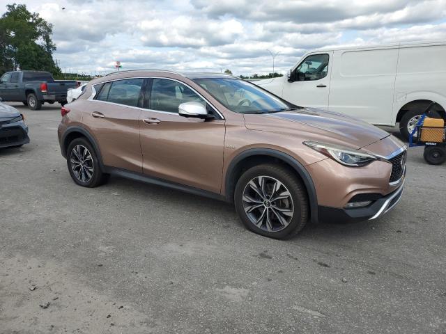 SJKCH5CR2HA037955 - 2017 INFINITI QX30 BASE 棕色 照片 4