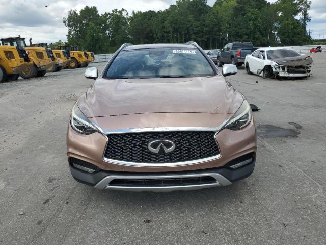 SJKCH5CR2HA037955 - 2017 INFINITI QX30 BASE 棕色 照片 5