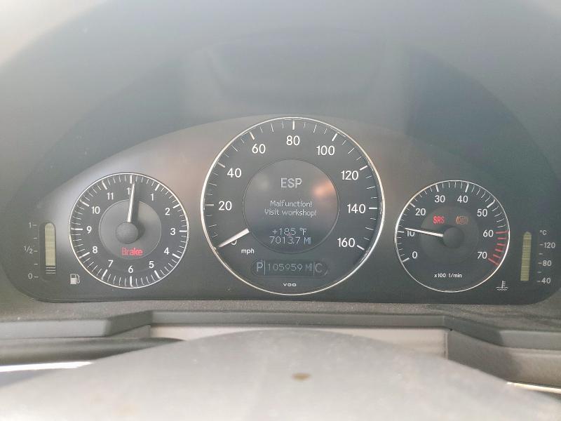 WDBUF65J34A582808 - 2004 MERCEDES-BENZ E 320 棕色 照片 9