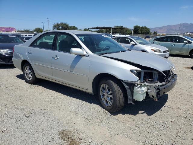 4T1BF32K54U581206 - 2004 TOYOTA CAMRY LE SILVER photo 4
