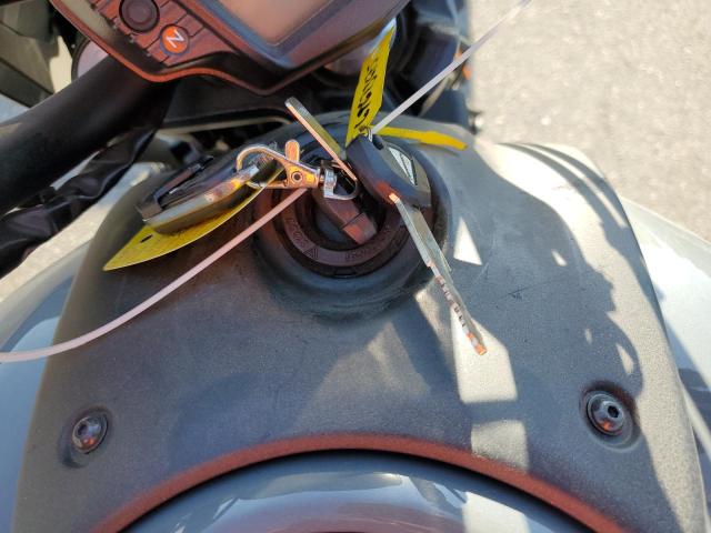 JKAENEE15MDA06104 - 2021 KAWASAKI EN650 E GRAY photo 8