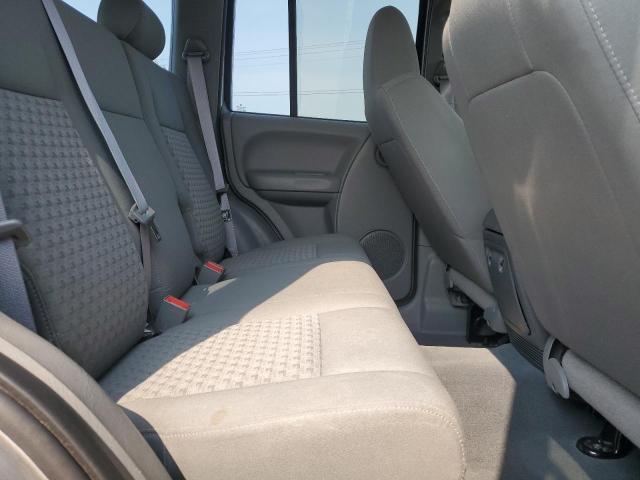 1J4GK48K55W560410 - 2005 JEEP LIBERTY SPORT SILVER photo 11