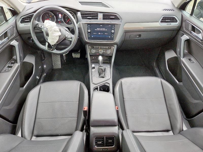 3VV3B7AX2JM182490 - 2018 VOLKSWAGEN TIGUAN SE BLACK photo 8