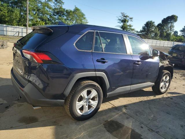 2T3R6RFV3MW016112 - 2021 TOYOTA RAV4 XLE BLUE photo 3