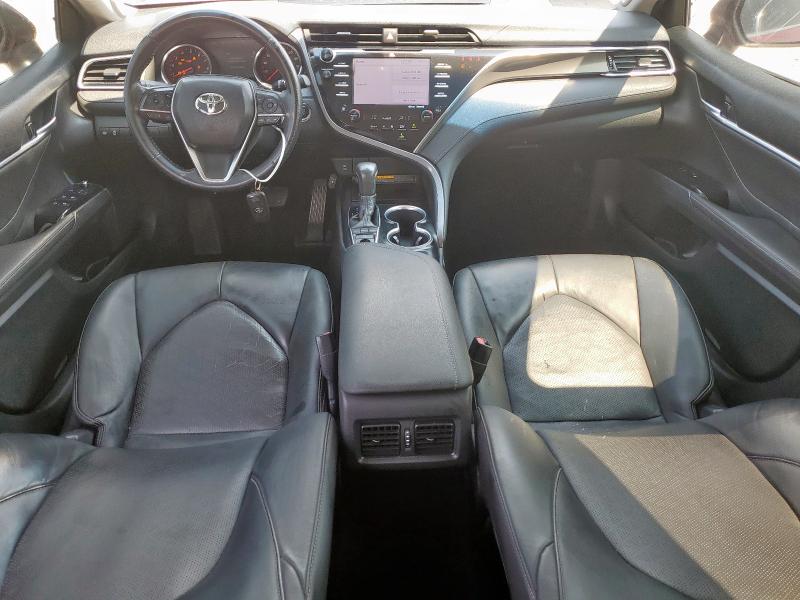 4T1BZ1HKXJU504023 - 2018 TOYOTA CAMRY XSE 栗色 照片 8