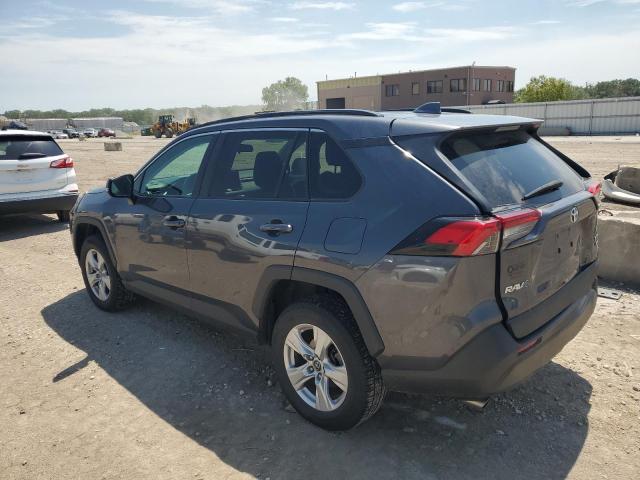 2T3P1RFV8KW054843 - 2019 TOYOTA RAV4 XLE GRAY photo 2