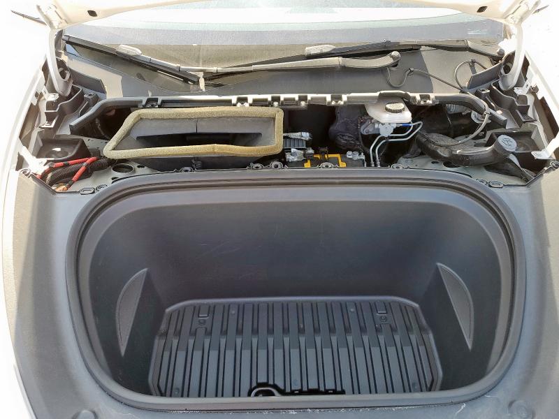 5YJYGDEE0MF208798 - 2021 TESLA MODEL Y WHITE photo 11