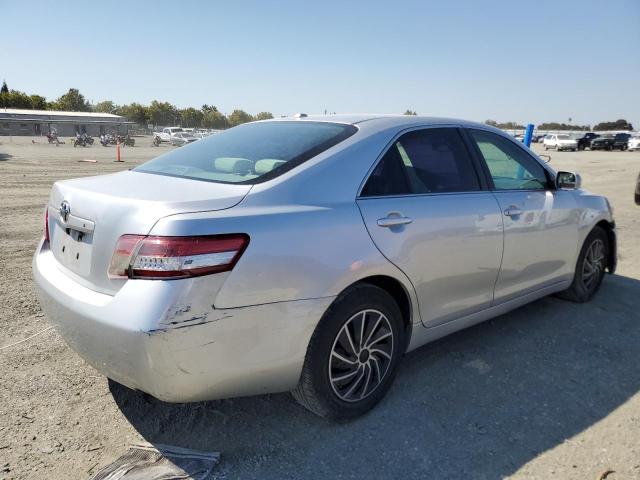 4T1BF3EK5AU018762 - 2010 TOYOTA CAMRY BASE SILVER photo 3