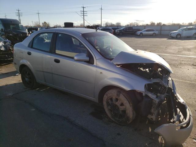 KL1TD526X5B391435 - 2005 CHEVROLET AVEO BASE SILVER photo 4