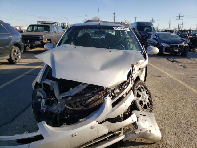 KL1TD526X5B391435 - 2005 CHEVROLET AVEO BASE SILVER photo 5