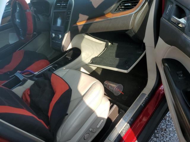 5LMCJ2D98HUL44896 - 2017 LINCOLN MKC SELECT أحمر صورة 8