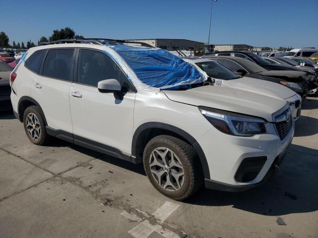 JF2SKAEC2KH473092 - 2019 SUBARU FORESTER PREMIUM Beyaz fotoğraf 4