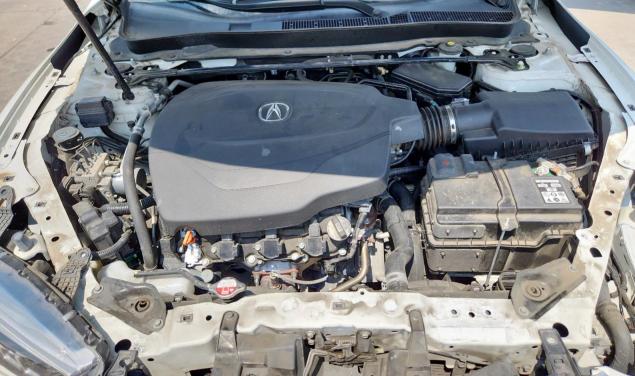 19UUB2F37JA010580 - 2018 ACURA TLX WHITE photo 11