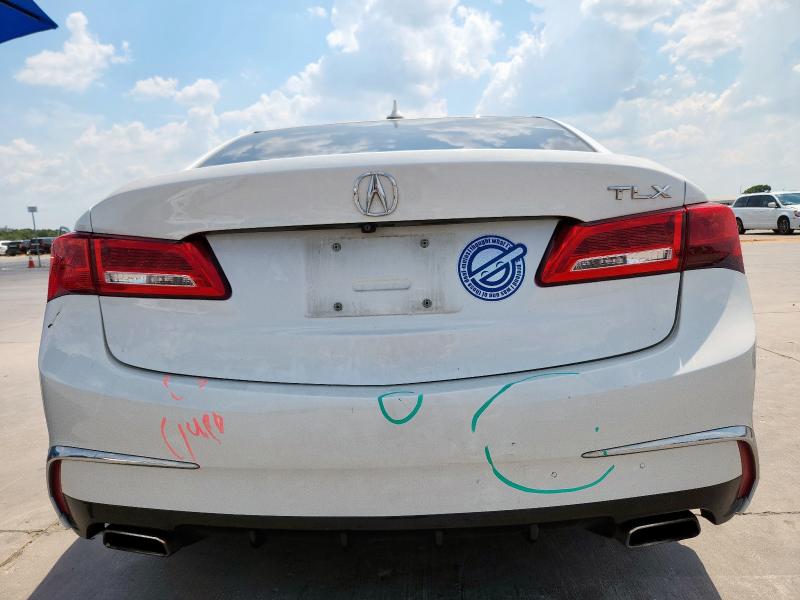 19UUB2F37JA010580 - 2018 ACURA TLX WHITE photo 6