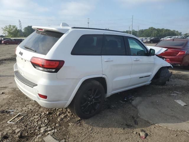 1C4RJFAG5KC628284 - 2019 JEEP GRAND CHER LAREDO WHITE photo 3