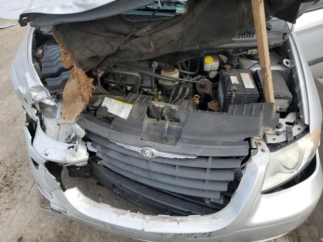 1C4GP45R85B102165 - 2005 CHRYSLER TOWN & COU ვერცხლისფერი ფოტო 12