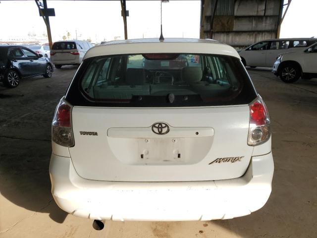 2T1KR32E88C699937 - 2008 TOYOTA COROLLA MA XR WHITE photo 6