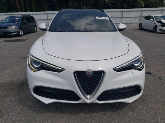 ZASFAKNN5J7C15977 - 2018 ALFA ROMEO STELVIO TI SPORT WHITE photo 5